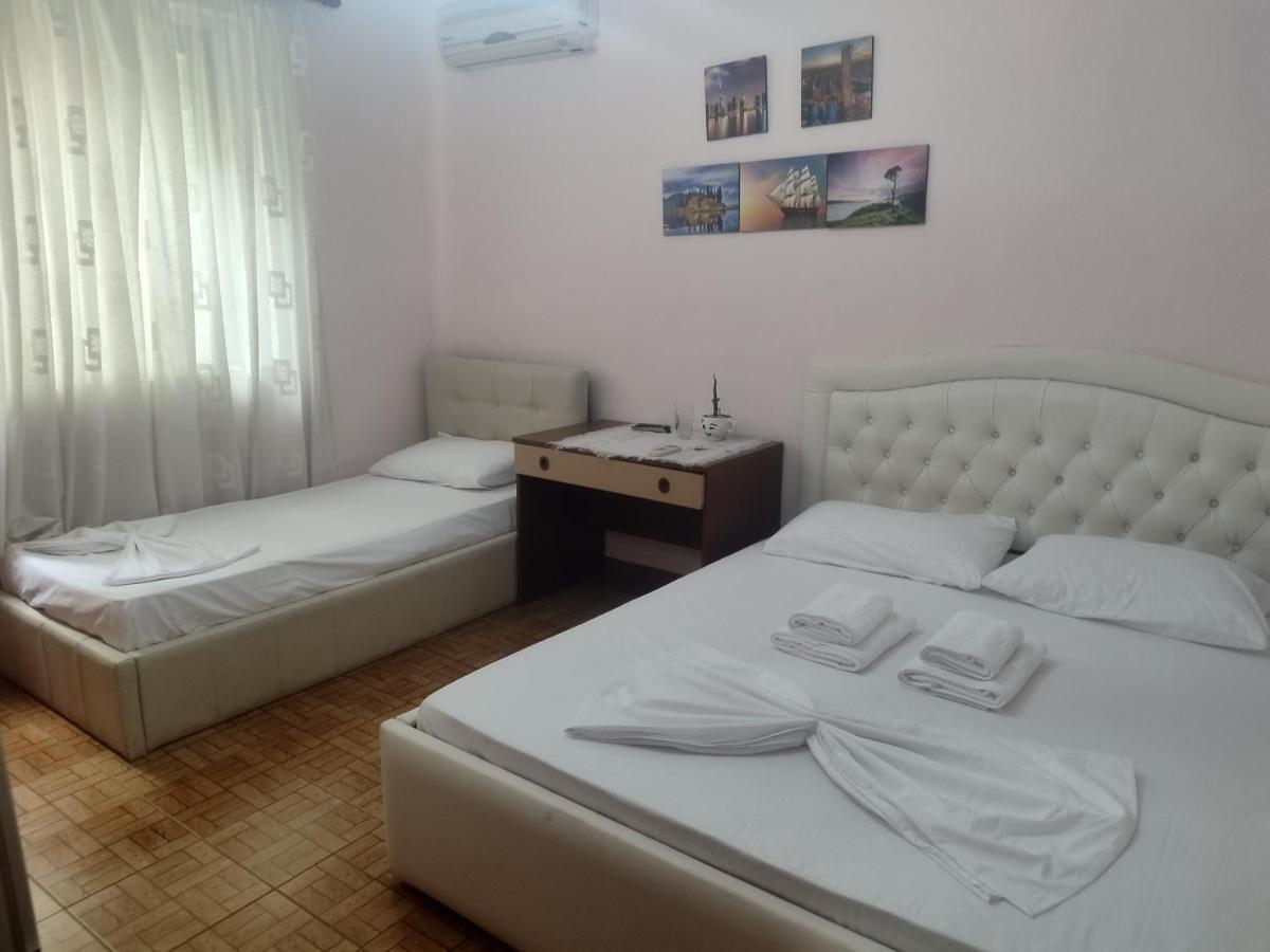 Guest Room Tirana Center Екстер'єр фото